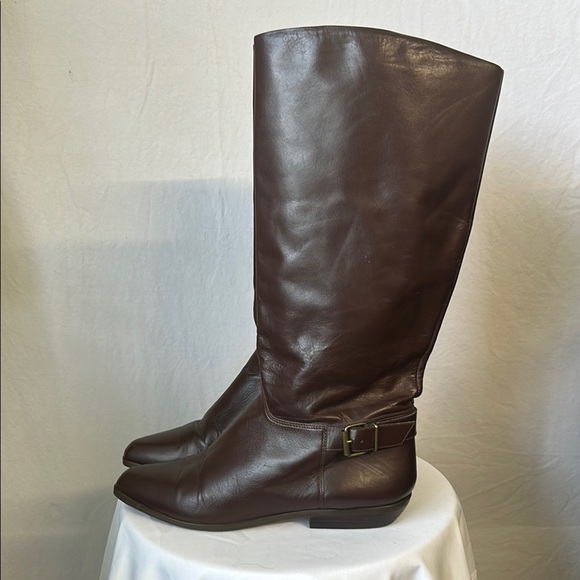 Sophisticated Brown Heeled Leather Boots - Picture 2 of 7